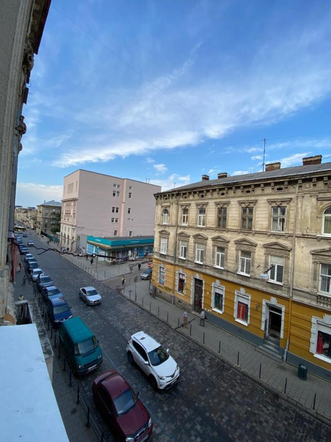 Opera House Apartment Lviv Ngoại thất bức ảnh