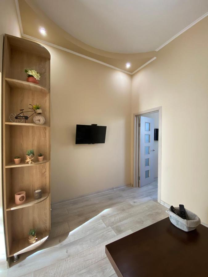 Opera House Apartment Lviv Ngoại thất bức ảnh