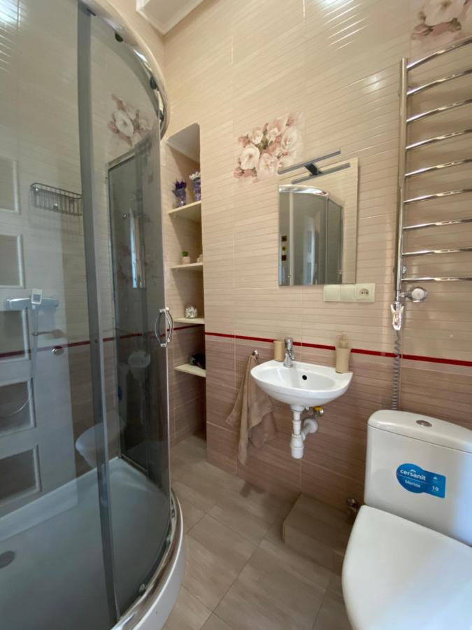 Opera House Apartment Lviv Ngoại thất bức ảnh