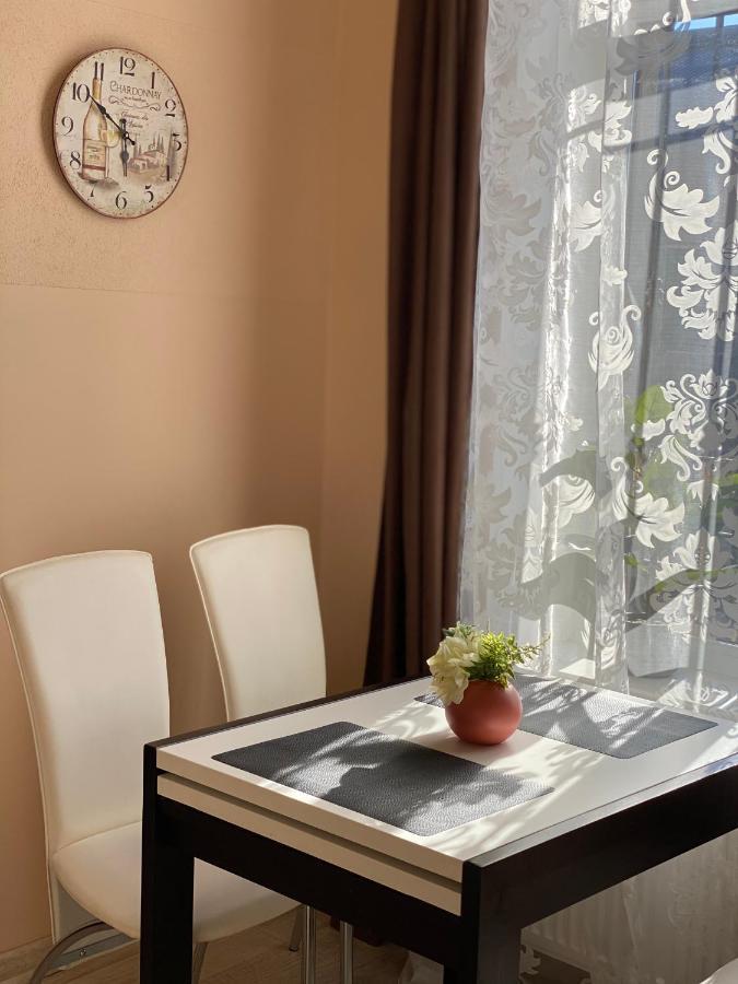 Opera House Apartment Lviv Ngoại thất bức ảnh