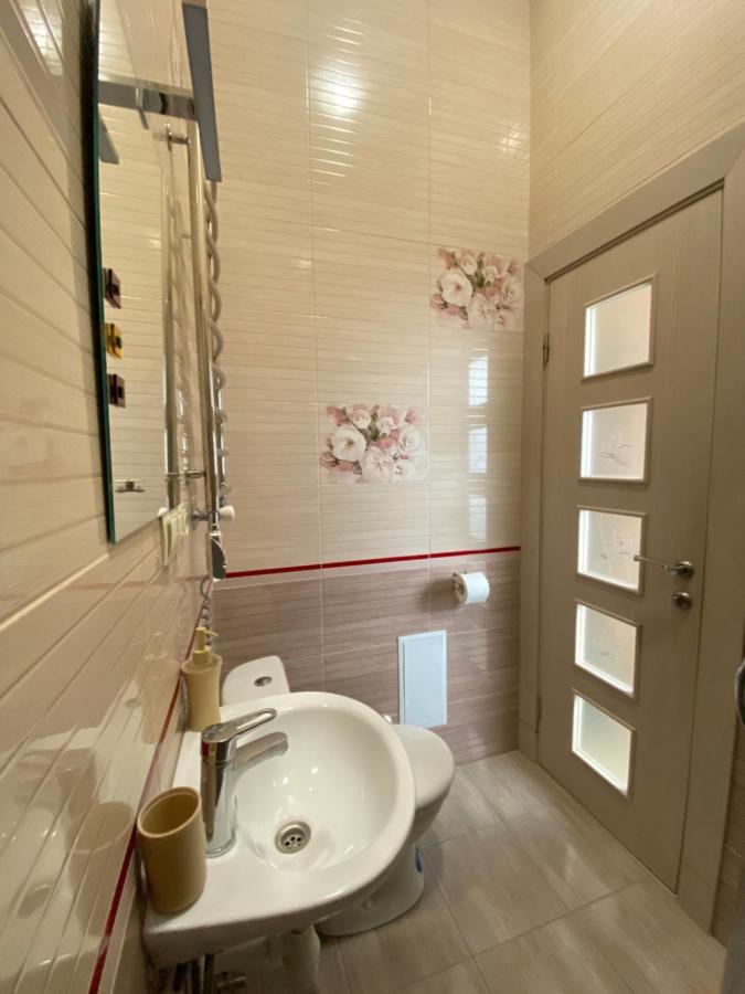 Opera House Apartment Lviv Ngoại thất bức ảnh